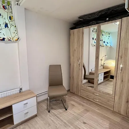 Pet-friendly Near Sint Maartensvlotbrug