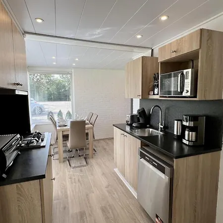 펜션 Pet-friendly Near Sint Maartensvlotbrug