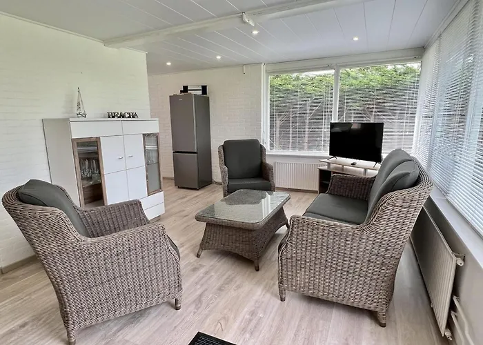 Pet-friendly Near Sint Maartensvlotbrug