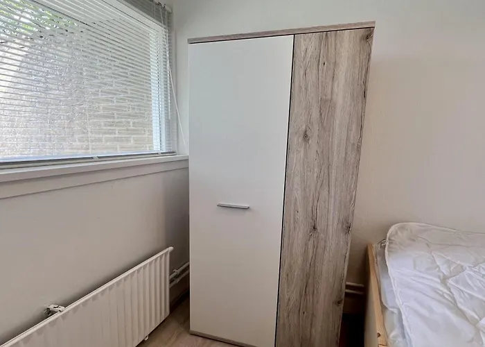 Pet-friendly Near * Sint Maartensvlotbrug