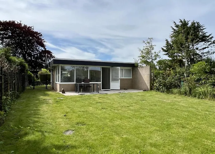 Pet-friendly Near Tatil Evi Sint Maartensvlotbrug