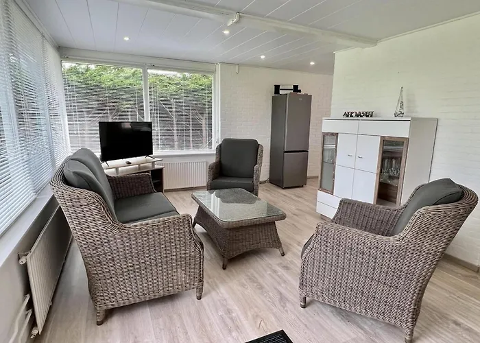 Tatil Evi Pet-friendly Near Sint Maartensvlotbrug