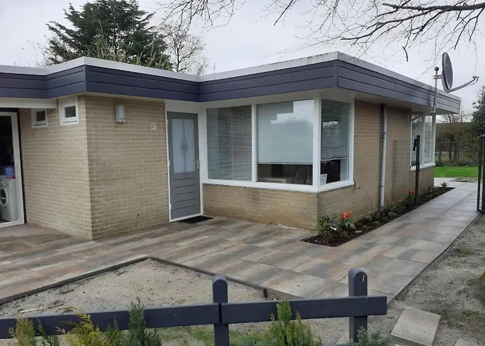 Pet-friendly Near Sint Maartensvlotbrug